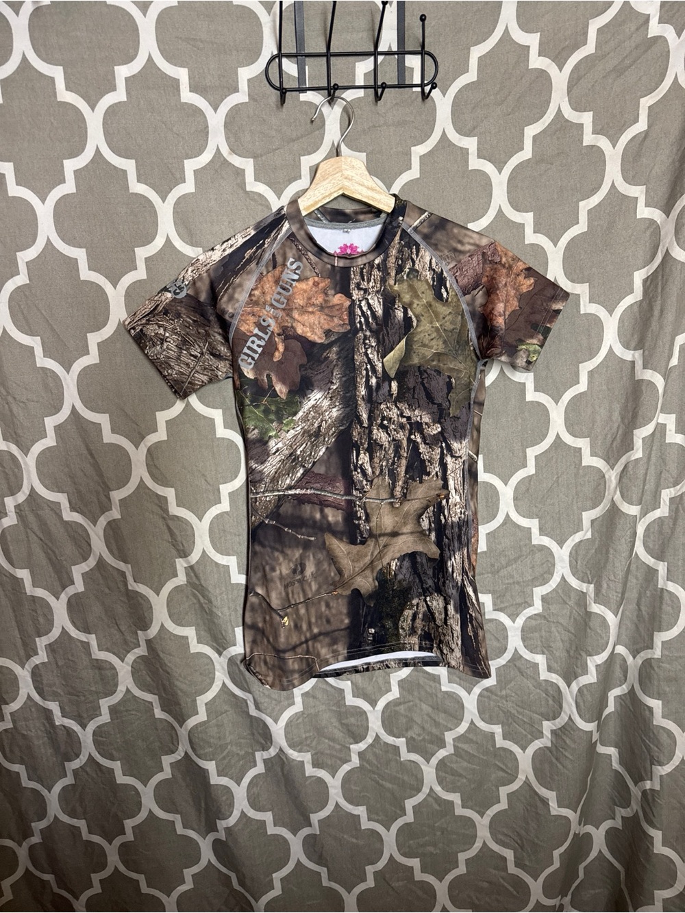 Girls With Guns Camo Active Short Sleeve Tee Top Size Small GWG